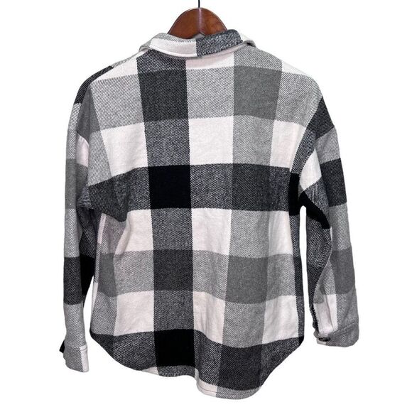 Black & White Buffalo Plaid Shacket Size S - Picture 4 of 16